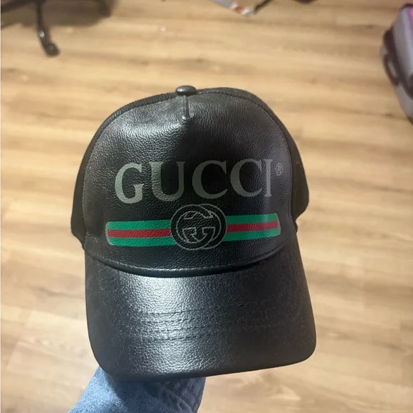 Gucci Black Mesh Baseball Cap with Green and Red Stripe - Picture 6 of 8